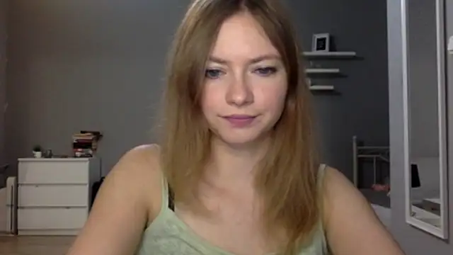 Snapshot of MillieShow chatting on November 4, 11:04 pm MillieShow online show from November 4, 11:04 pm