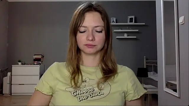 Snapshot of MillieShow chatting on November 6, 10:32 pm MillieShow online show from November 6, 10:32 pm