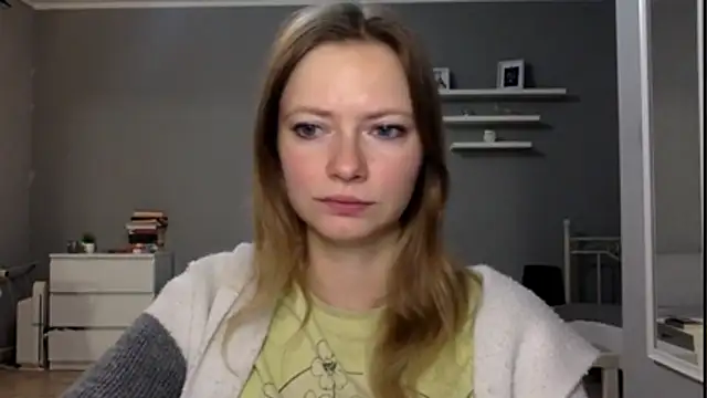 Snapshot of MillieShow chatting on November 26, 10:00 pm MillieShow online show from November 26, 10:00 pm