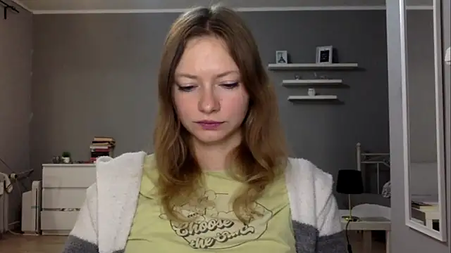 Snapshot of MillieShow chatting on November 27, 10:01 pm MillieShow online show from November 27, 10:01 pm