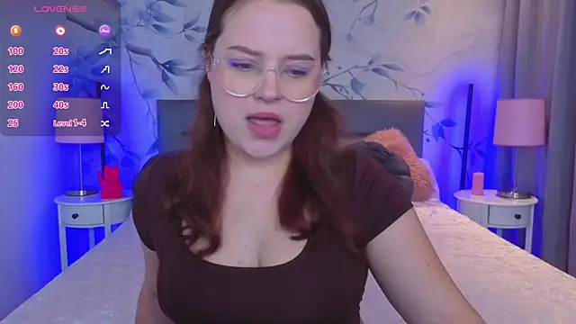 Snapshot of Cute_kitty- chatting on September 14, 9:47 pm Cute kitty- online show from September 14, 9:47 pm