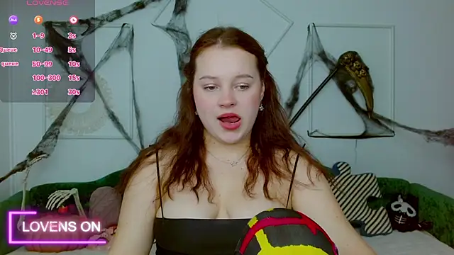 Cute kitty- online show from October 28, 7:45 am