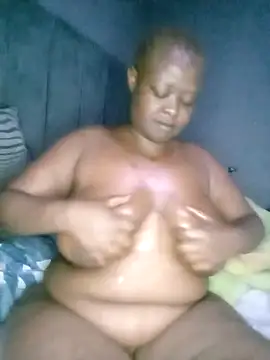 Snapshot of HerPleasure2025 chatting on November 9, 6:12 am HerPleasure2025 online show from November 9, 6:12 am