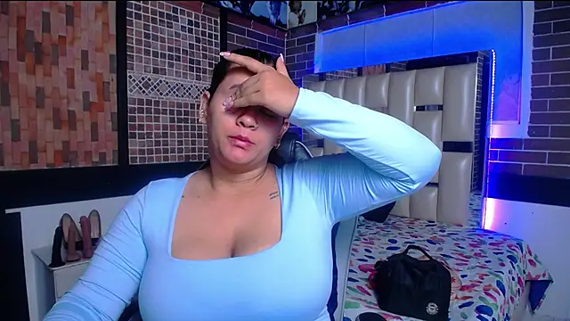 kriss sweetboobs10 online show from October 7, 12:35 pm