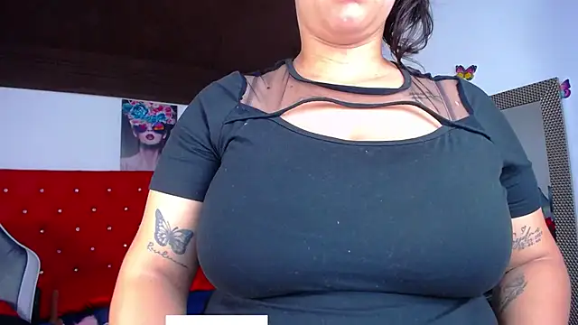 kriss sweetboobs10 online show from November 14, 12:26 pm