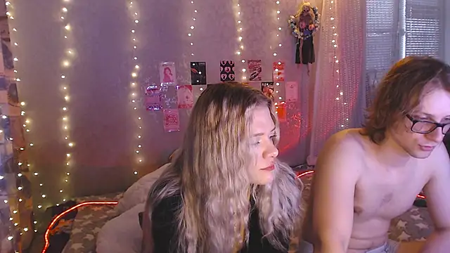 Your Horny Friends online show from April 20, 1:36 pm