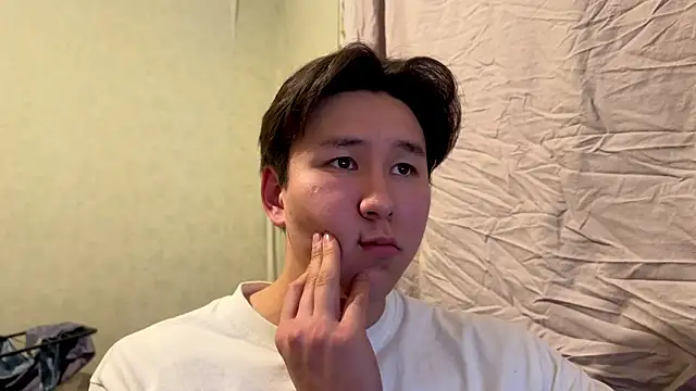 Snapshot of aliktasty chatting on December 3, 4:05 pm aliktasty online show from December 3, 4:05 pm