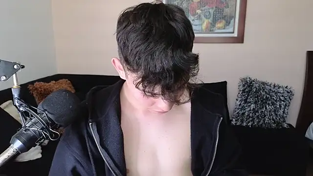 Snapshot of lukeboyce33 chatting on March 12, 7:49 pm lukeboyce33 online show from March 12, 7:49 pm