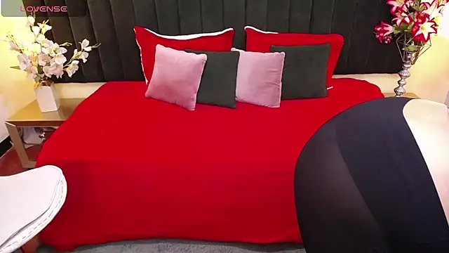 ailyn maury online show from October 9, 1:14 am