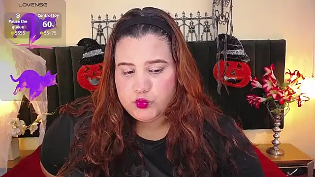 ailyn maury online show from November 4, 1:38 am