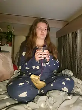 Snapshot of Amesthyst_destiny chatting on November 30, 2:15 am Amesthyst destiny online show from November 30, 2:15 am