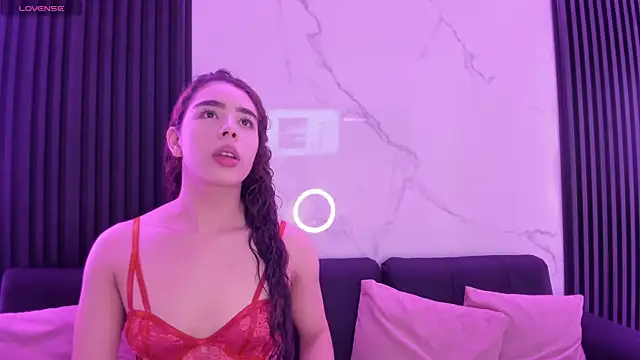 Snapshot of MiaScott5 chatting on October 23, 4:45 am MiaScott5 online show from October 23, 4:45 am