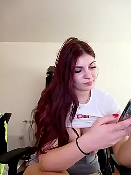 Snapshot of MeCherryy chatting on April 28, 2:00 pm MeCherryy online show from April 28, 2:00 pm