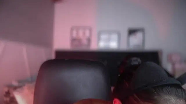 Taylor dolll online show from September 25, 7:28 pm