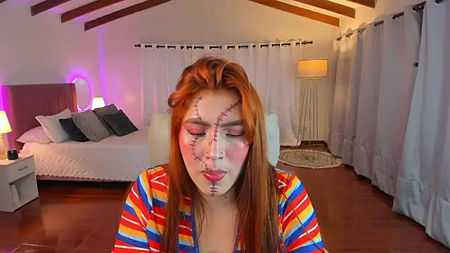 Snapshot of karla_hill_28 chatting on October 30, 4:14 am karla hill 28 online show from October 30, 4:14 am