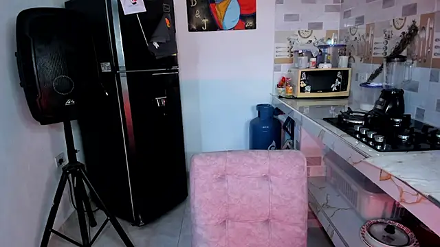 Snapshot of adam_angelssss chatting on November 5, 8:20 pm adam angelssss online show from November 5, 8:20 pm