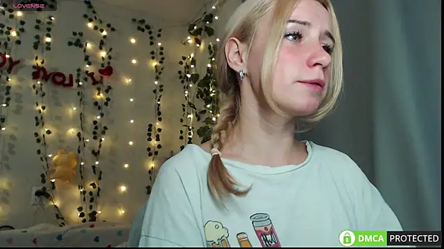 Mia  Kitty online show from October 9, 6:39 pm