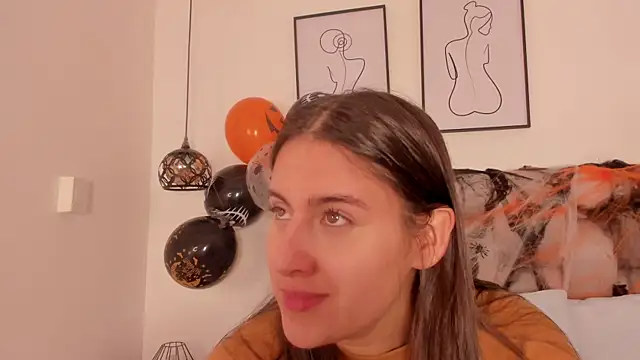 Snapshot of Hanna_Evans__ chatting on October 25, 12:34 pm Hanna Evans online show from October 25, 12:34 pm