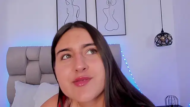 Snapshot of Hanna_Evans__ chatting on February 3, 1:05 pm Hanna Evans online show from February 3, 1:05 pm