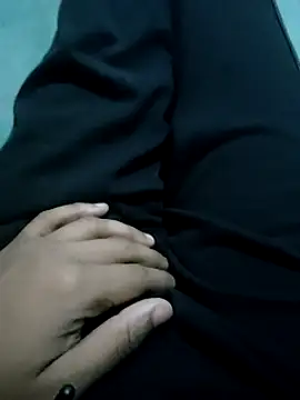 royall queen online show from March 16, 6:12 pm