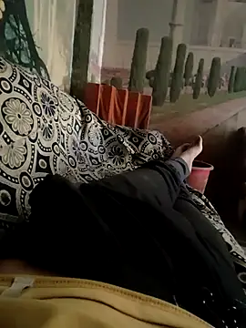 royall queen online show from March 17, 7:35 am