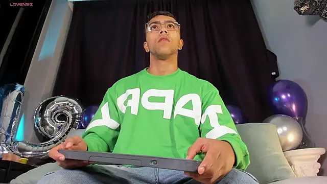 Colstorw  online show from November 15, 10:23 am