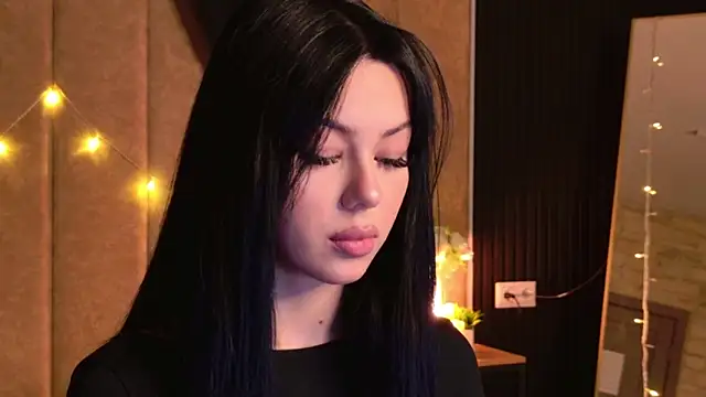 Leya Foxhall online show from November 11, 10:48 am