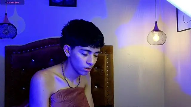 Snapshot of Matty_Sparkk chatting on March 18, 7:20 pm Matty Sparkk online show from March 18, 7:20 pm