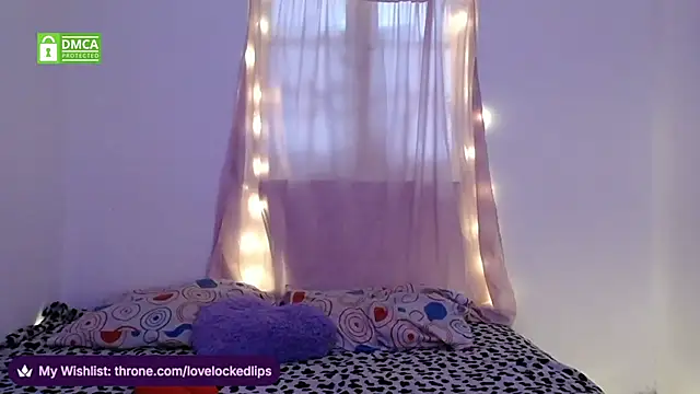 lovelockedlips online show from February 12, 3:51 pm