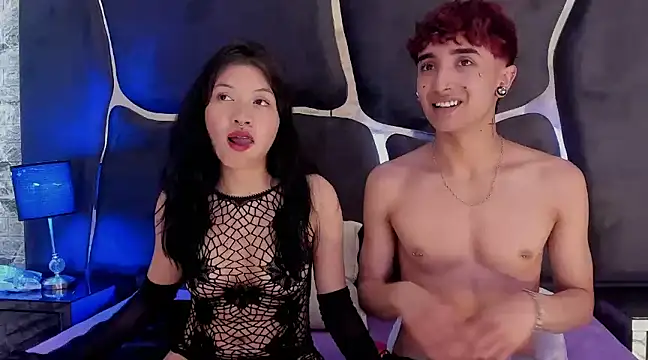 Snapshot of LauryAndNarem69 chatting on March 18, 4:04 pm LauryAndNarem69 online show from March 18, 4:04 pm