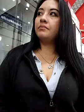 melisamoon  online show from March 18, 11:09 pm