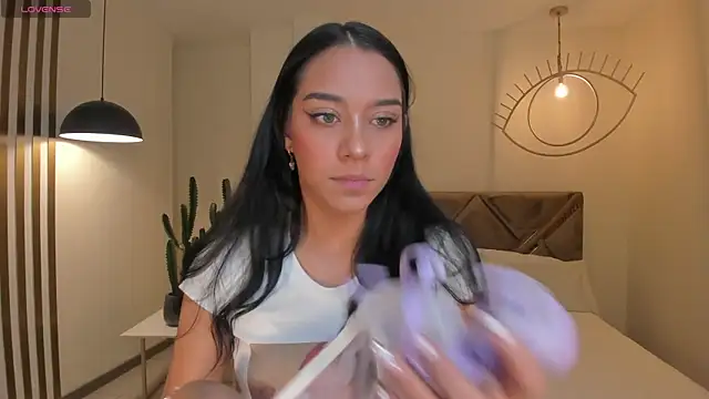 Snapshot of AmaliaCrus chatting on October 22, 8:08 pm AmaliaCrus online show from October 22, 8:08 pm