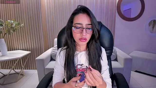 Snapshot of LarisaSmirnov chatting on September 27, 5:23 am LarisaSmirnov online show from September 27, 5:23 am