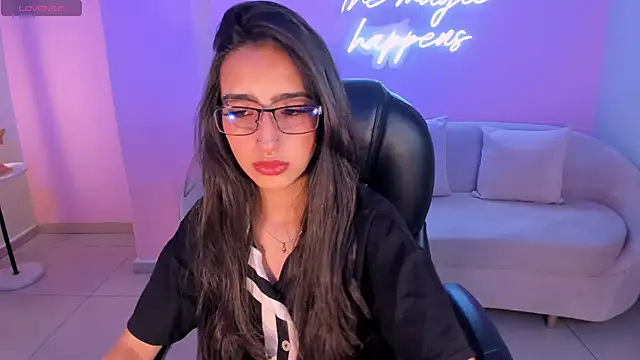 Snapshot of LarisaSmirnov chatting on October 14, 3:51 am LarisaSmirnov online show from October 14, 3:51 am