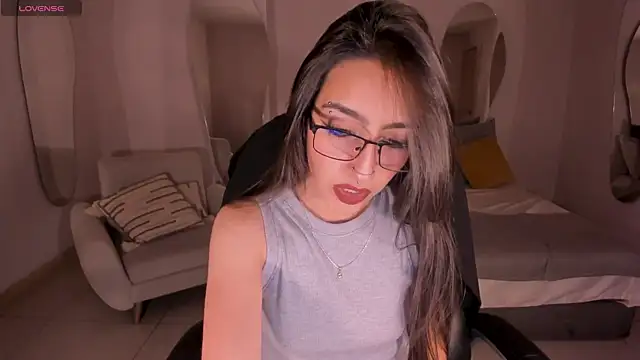 Snapshot of LarisaSmirnov chatting on November 11, 4:23 am LarisaSmirnov online show from November 11, 4:23 am