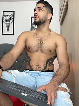 Maximiliano ford online show from February 17, 4:35 pm