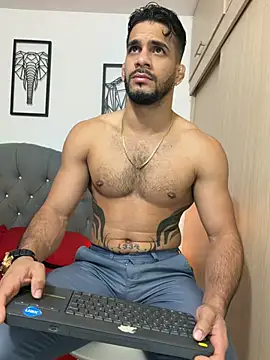 Maximiliano ford online show from April 30, 10:43 am