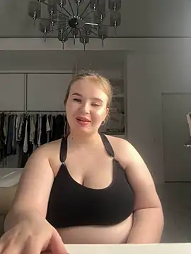 Amy Sky  online show from March 18, 10:15 pm