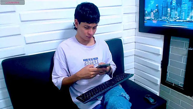 Jhojan twink online show from November 15, 5:09 pm