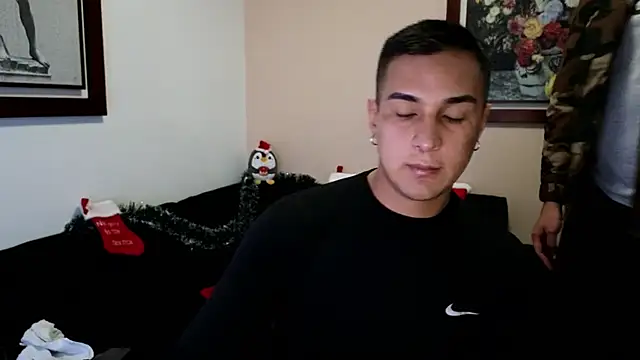 Snapshot of hardaftercum chatting on November 27, 2:46 am hardaftercum online show from November 27, 2:46 am