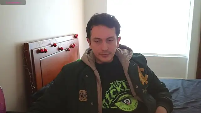 Snapshot of hardaftercum chatting on December 3, 3:32 pm hardaftercum online show from December 3, 3:32 pm