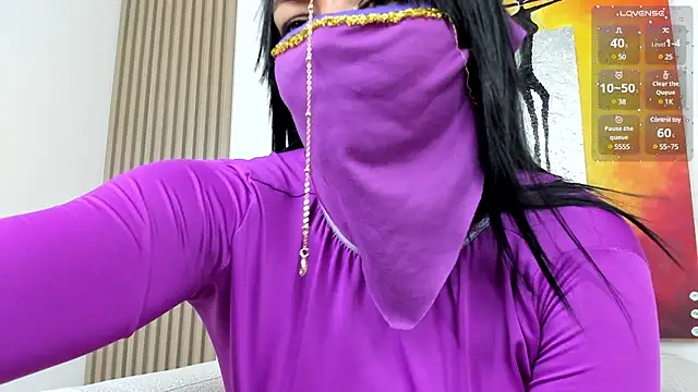 Layla arabelle online show from March 15, 9:49 pm