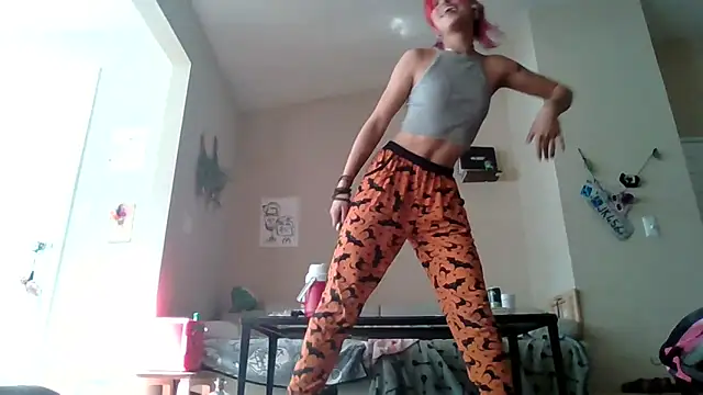 Harley cams online show from March 21, 4:40 pm