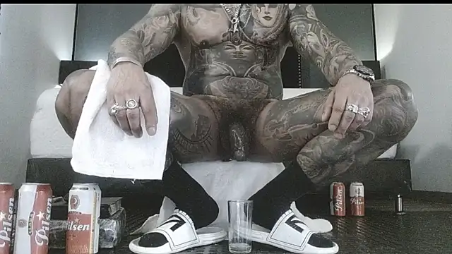 Snapshot of danilog515 chatting on October 27, 9:08 pm danilog515 online show from October 27, 9:08 pm