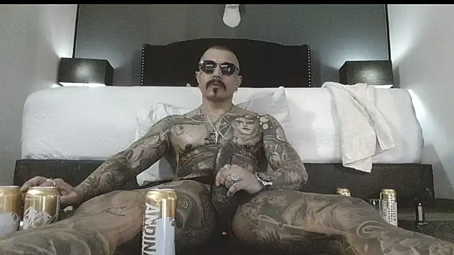 Snapshot of danilog515 chatting on November 13, 11:03 pm danilog515 online show from November 13, 11:03 pm