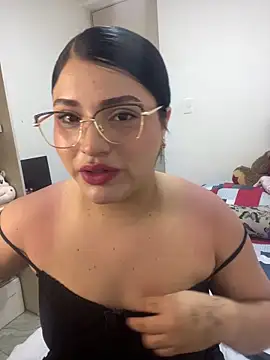 pareja curiosa19 online show from April 20, 11:39 pm