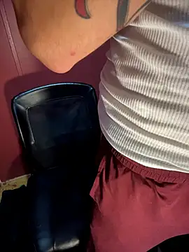 bwcizThrobbing online show from November 15, 5:42 pm