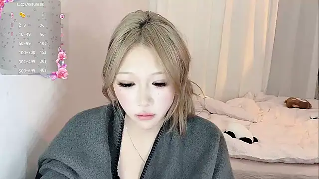 Snapshot of -monica-tina- chatting on September 13, 7:46 pm -monica-tina- online show from September 13, 7:46 pm