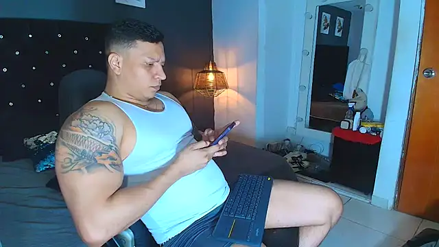 Snapshot of ethan_dalton_ chatting on November 1, 3:19 am ethan dalton online show from November 1, 3:19 am