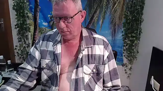 JamesBauer online show from December 2, 4:40 am